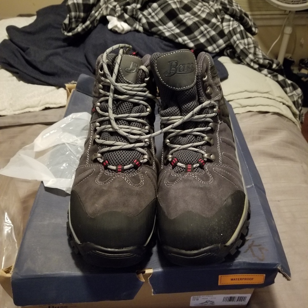 Men's hiking boots